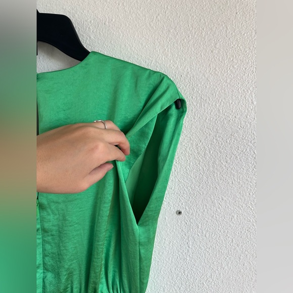 Express Faux wrap dress - Picture 4 of 8